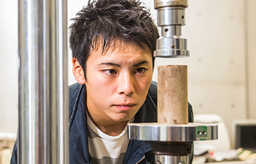 土木工学科 マネジメントコース 関根 健(千葉県出身)